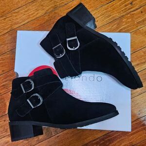 NWB Blondo Sway Waterproof Black Suede Silver Buckle Strap Ankle Boots 6.5
